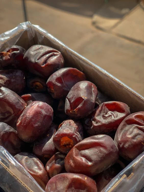 Premium Dates (Khajoor) – Fresh, Naturally Sweet & Energy-Rich Dry Fruits 500gm